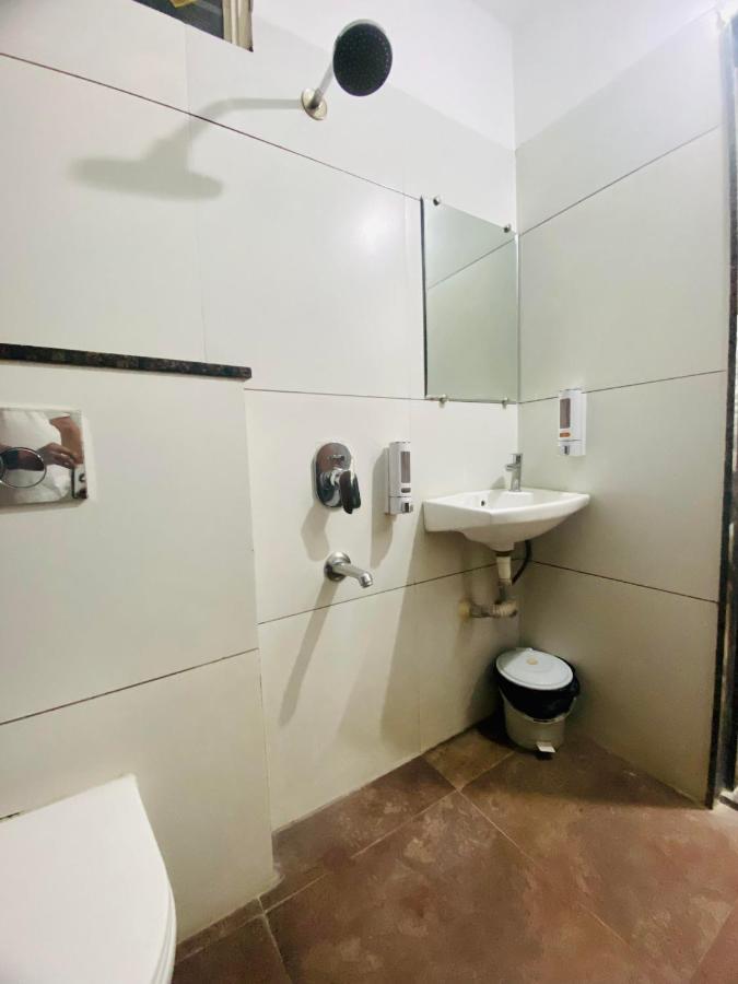 Hotel Signature Planet Indore Exterior foto